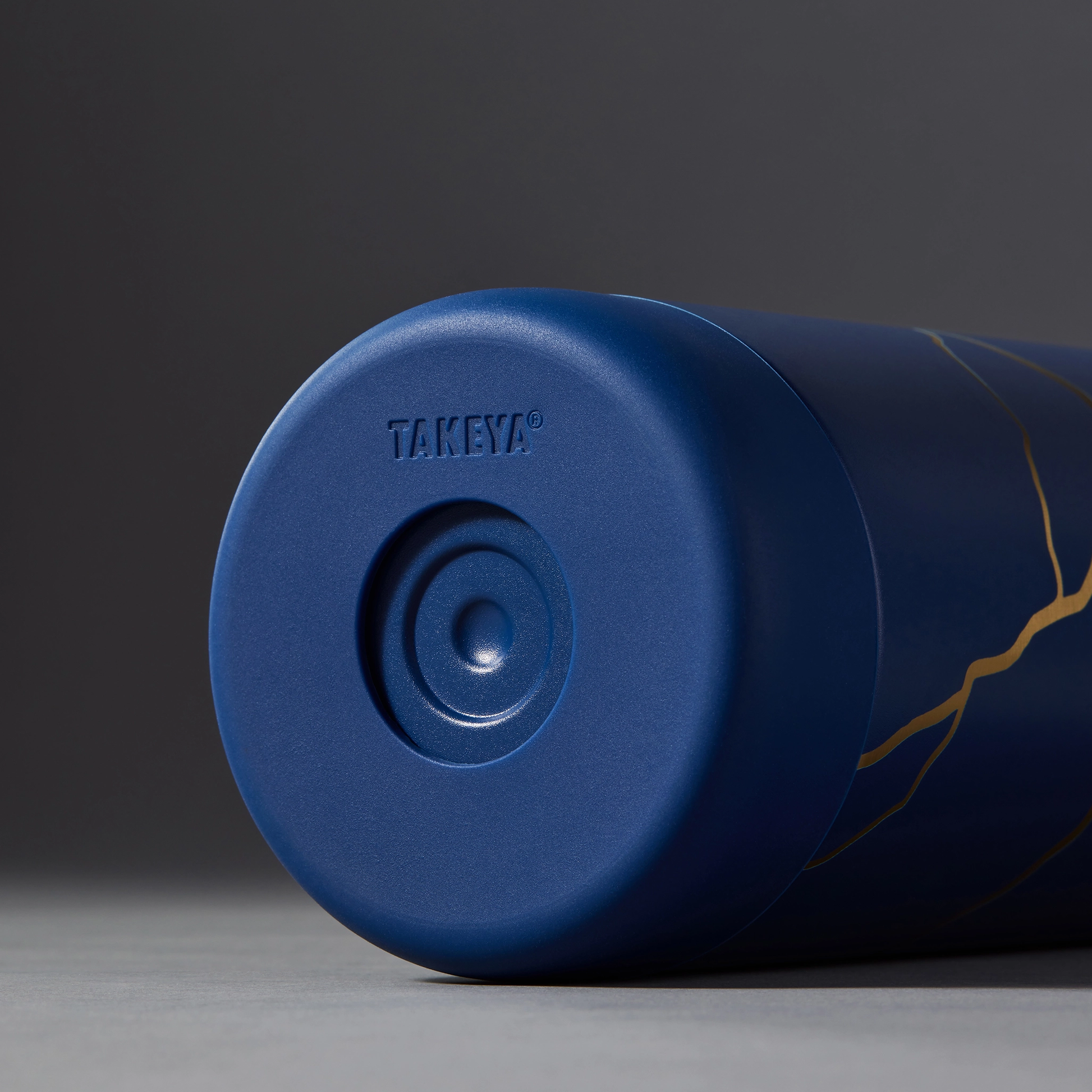 kintsugi-water-bottle-with-spout-lid-g6 51390-TK_HO25_Kintsugi_Takeya9249.png