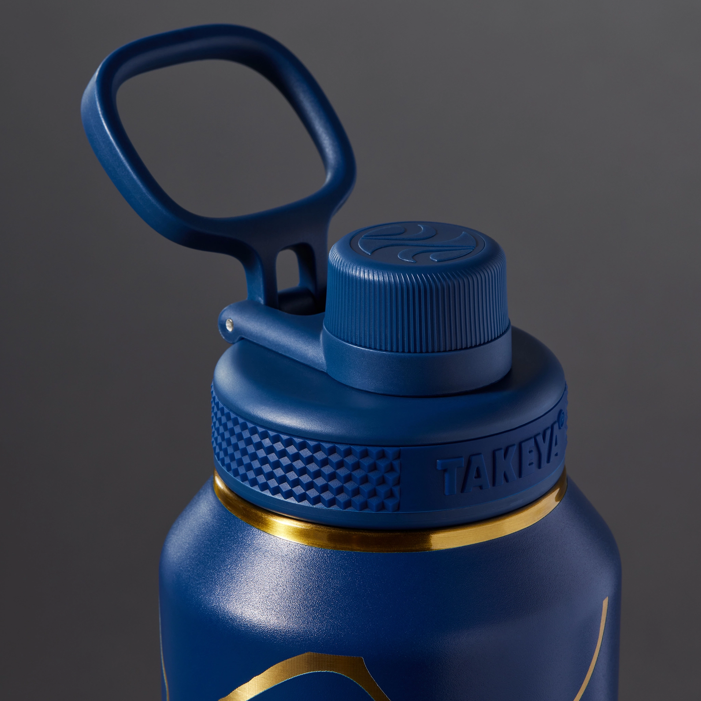 kintsugi-water-bottle-with-spout-lid-g6 51390-TK_HO25_Kintsugi_Takeya9266.png